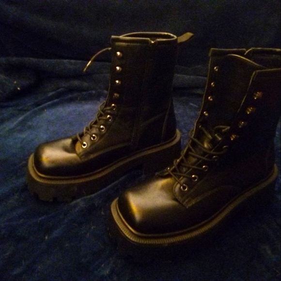 Edgy//Square Toe//Combat Boots - Picture 3 of 3